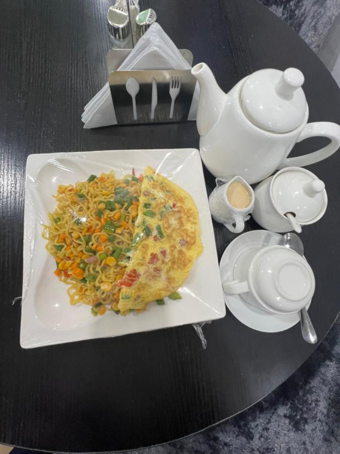 Thapunchline Hotels อีเคจา ภายนอก รูปภาพ